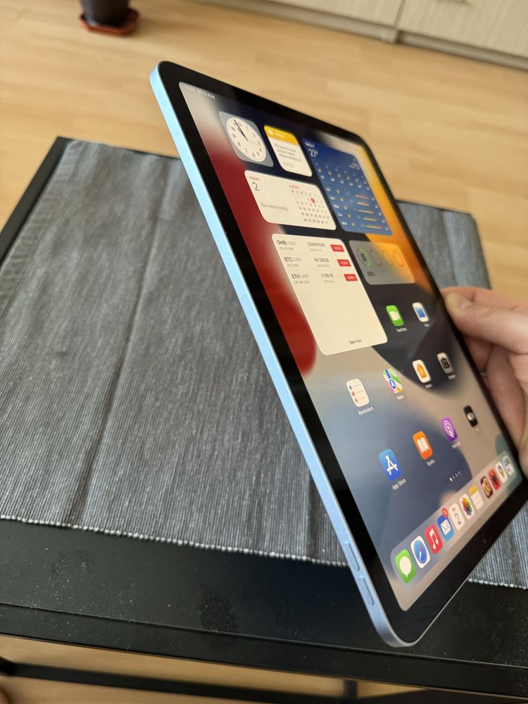 Ipad air 4 с клавиатура и Macbook air 13