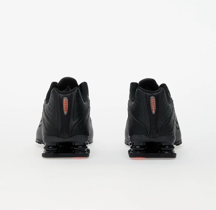 Nike Air Max Shox ,, R4 All Black Edition’’