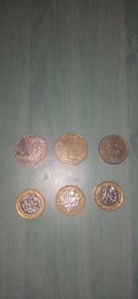 Vând monede cu Elizabeth II,
