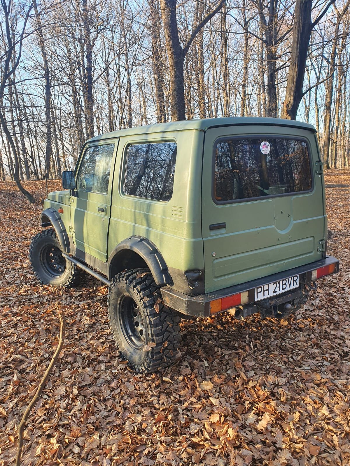 Suzuki samurai sj80