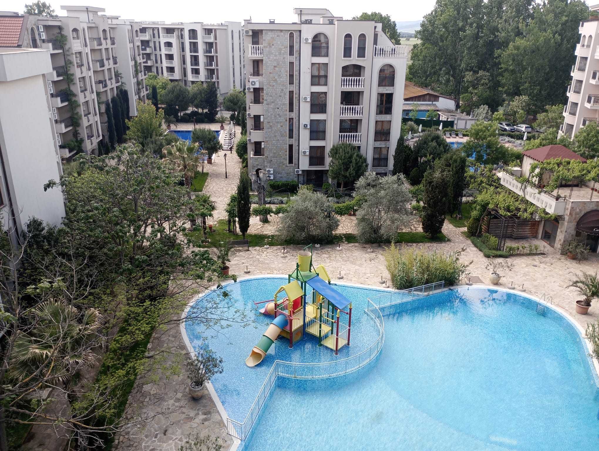 Обзаведен двустаен апартамент в лукс комплекс  Каскадас Сл. Бряг