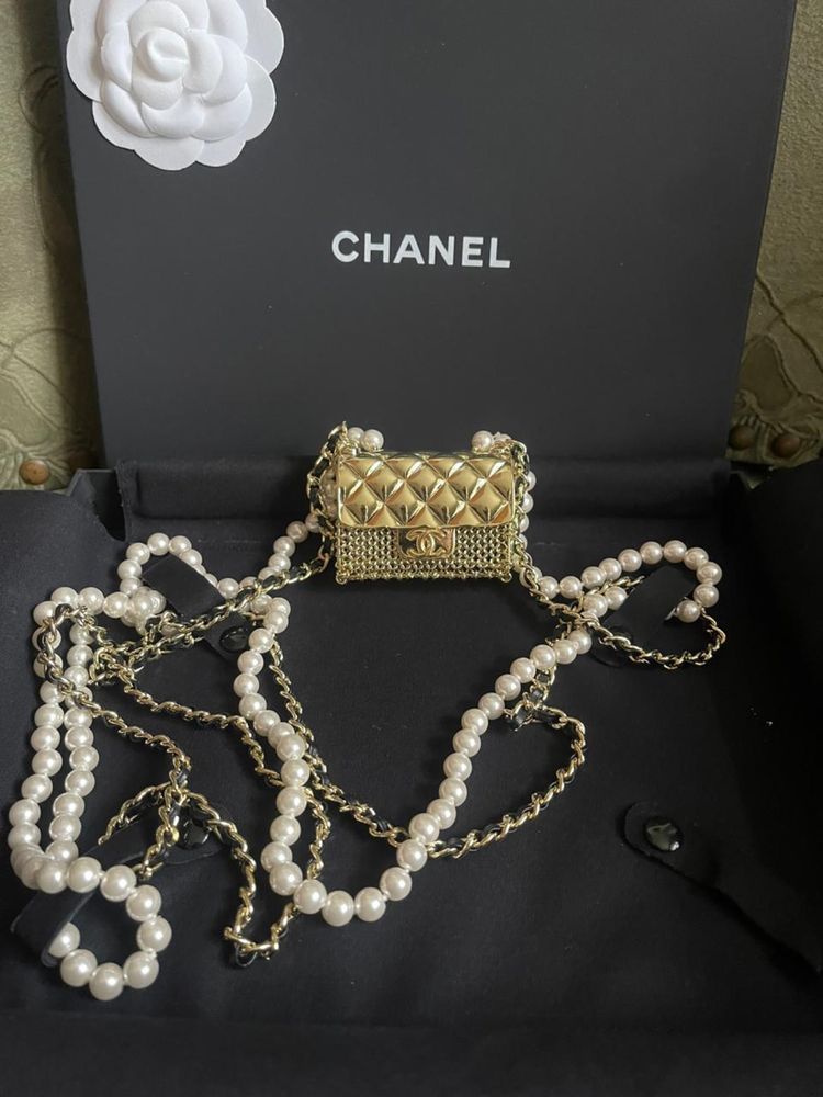 Geantă colier Chanel Vip gift