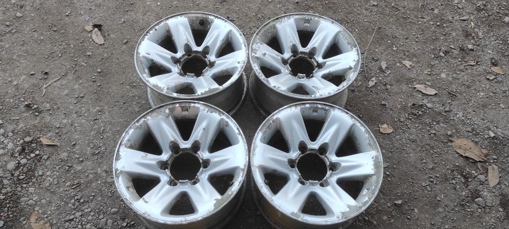 Комплект оригинальных дисков R16. Nissan Patrol