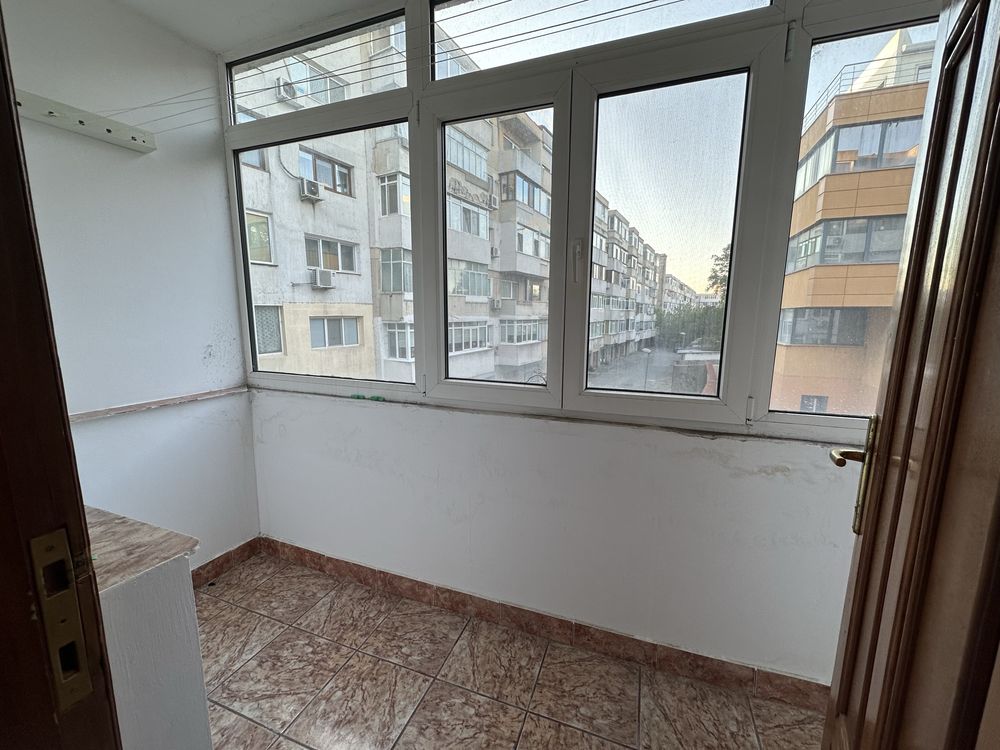 Apartament 2 camere decomandat zona Piata Noua