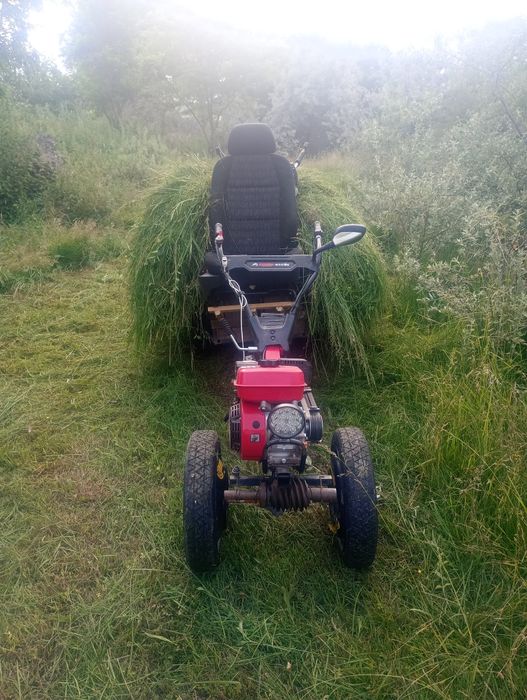 Vând motosapa zimbru 7cp cu remorca