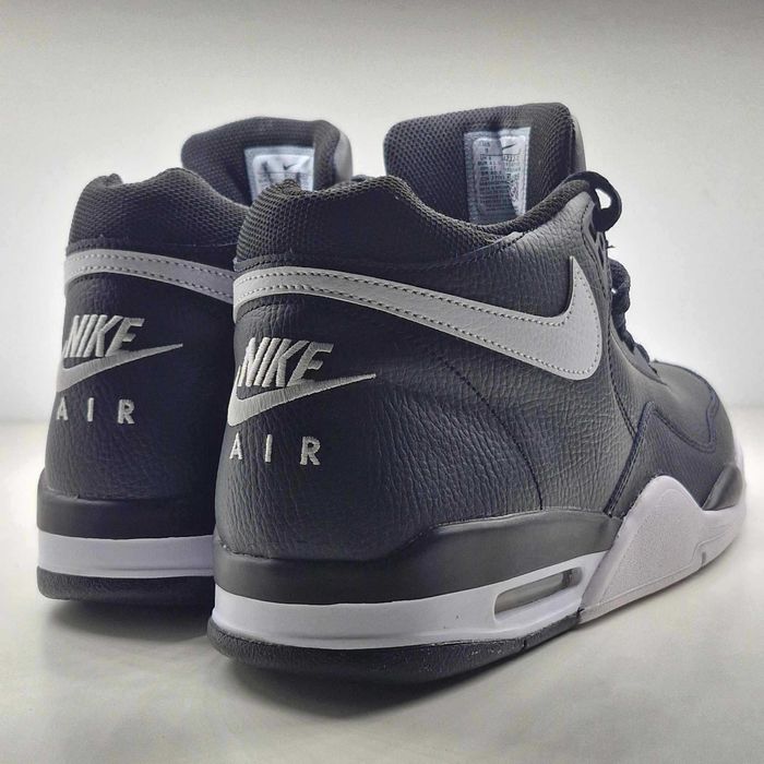 *SALE* Nike Flight Legacy Black/White 42.5 EU