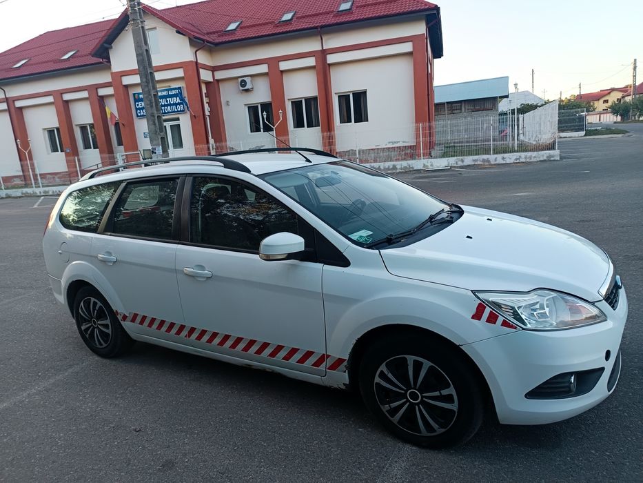 Vând/Dezmembrez  Ford focus 2