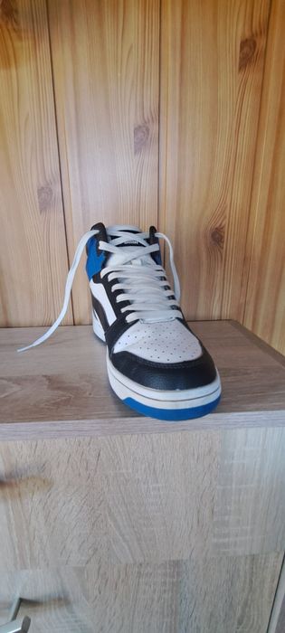 Vând ghete Puma, noi