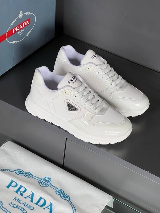 Adidasi Prada noi !!! Marimi 40/44 !!!