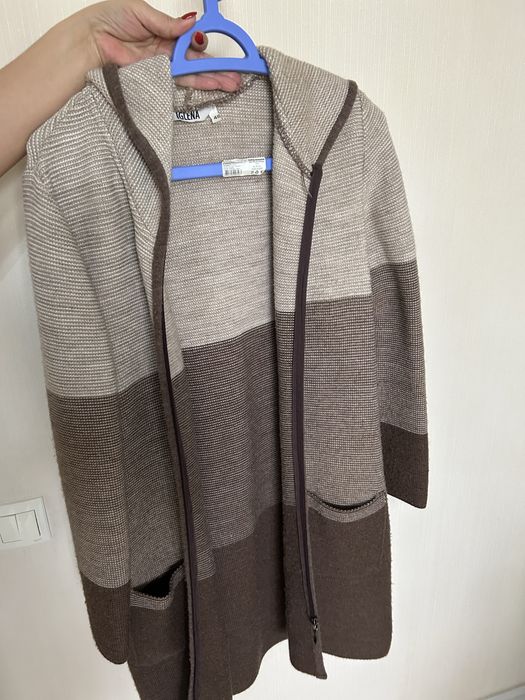 Кардиган,вяжанный в отличном состоянии