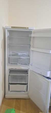 Холодильник б/у за 15 тыс