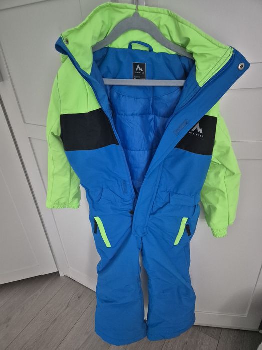 Combinezon schi MC Kinley, marime 110, potrivit pt 5-6 ani.