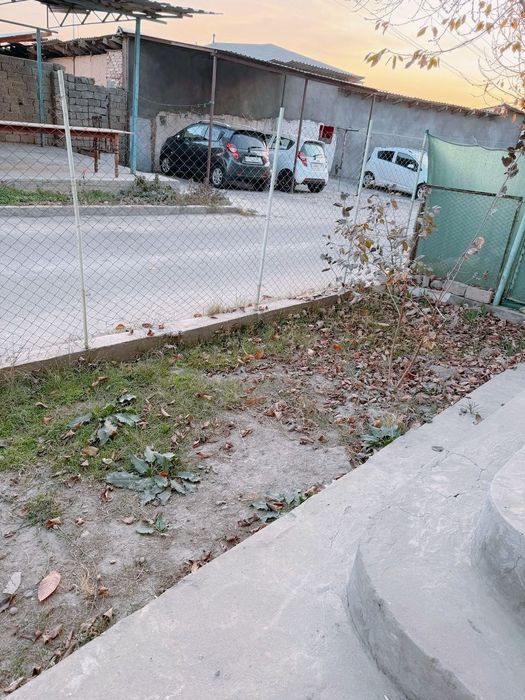 Дом с косметическим ремонтом в Юнусабаде