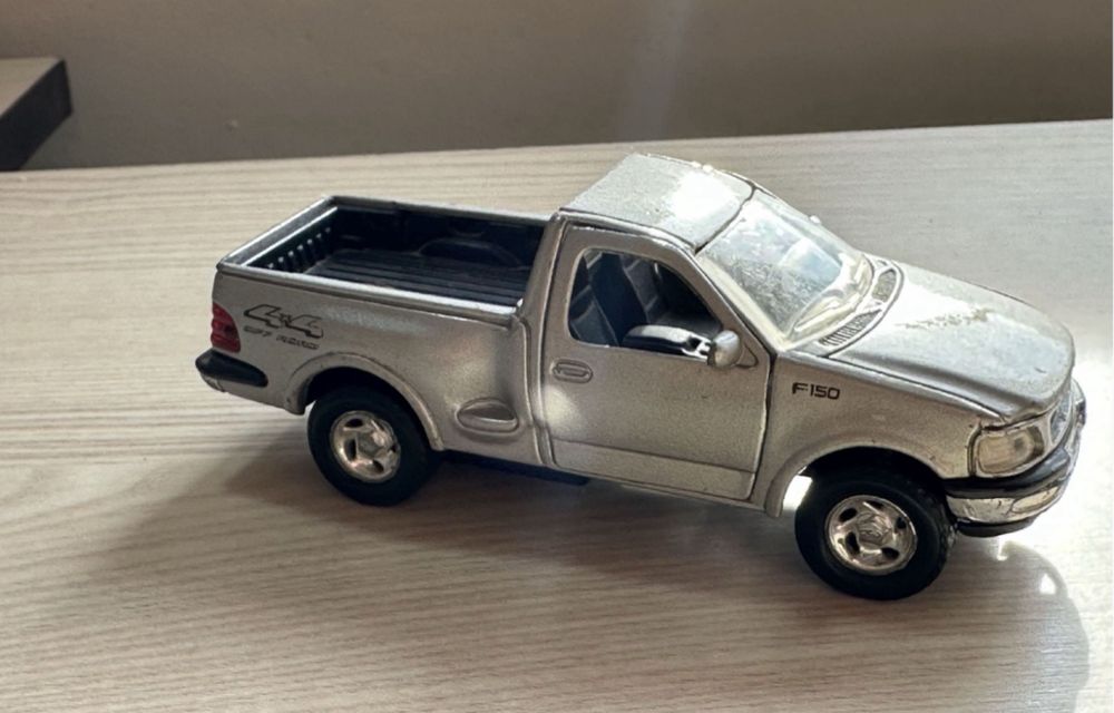 Machete auto metalice Maisti 1/39