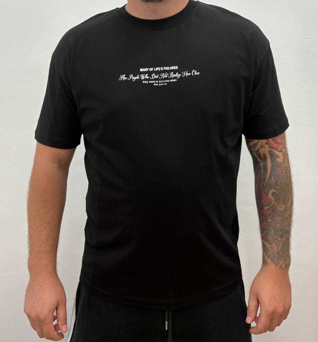 Италиански тениски със щампа на гърба