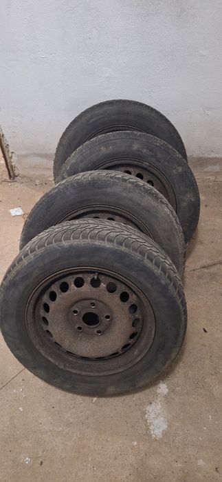 Vând jante vw touran