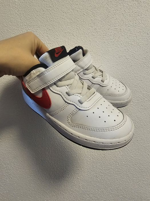 Маратонки Nike 26 бели