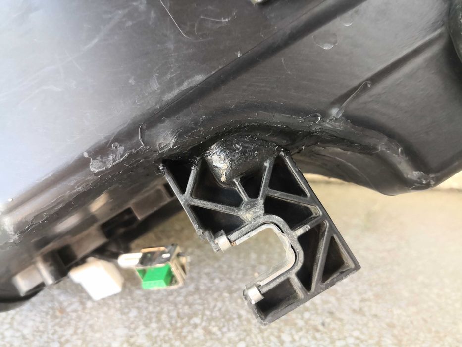 Фар Audi A8 Bi-Xenon LED десен/Фар Ауди А8 Оригинален