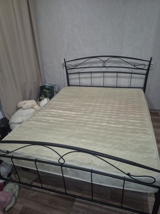 Продам кровать двухспальная