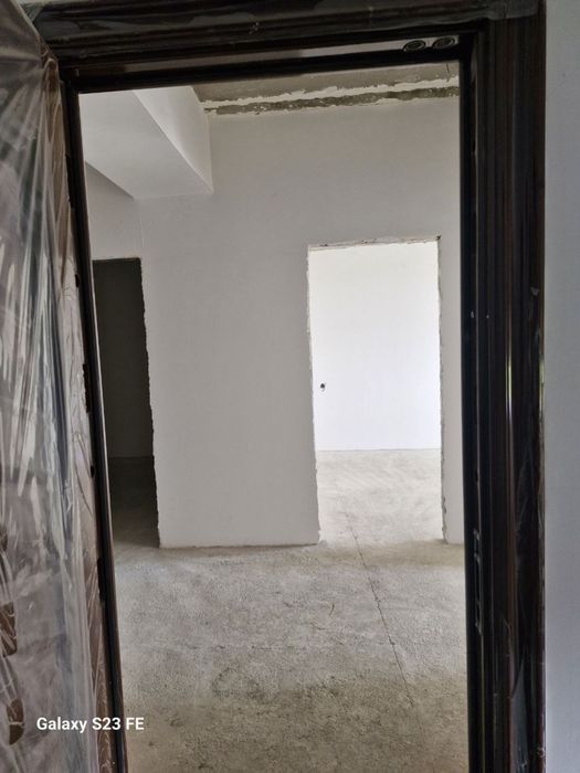 3 хоналик коропка сотилади 1-кават 80м2