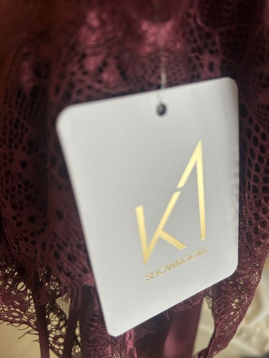 Модерна дантелена рокля