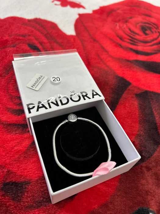 Vând brățară pandora