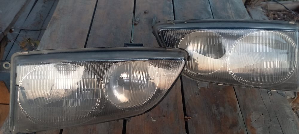 Фары на ипсум в комплекте