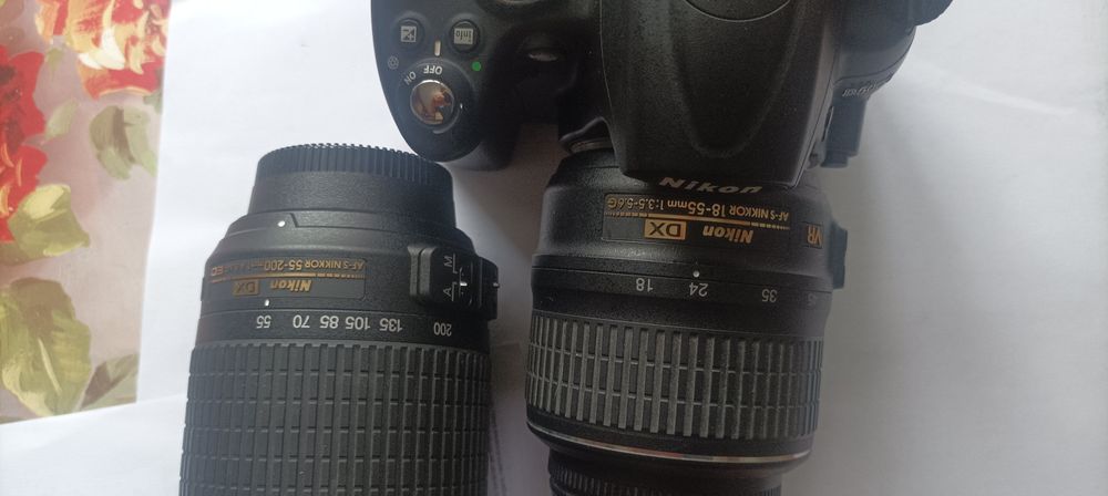 Cameră Dslr Nikon D5000+ obiectiv 55-200 Nikon