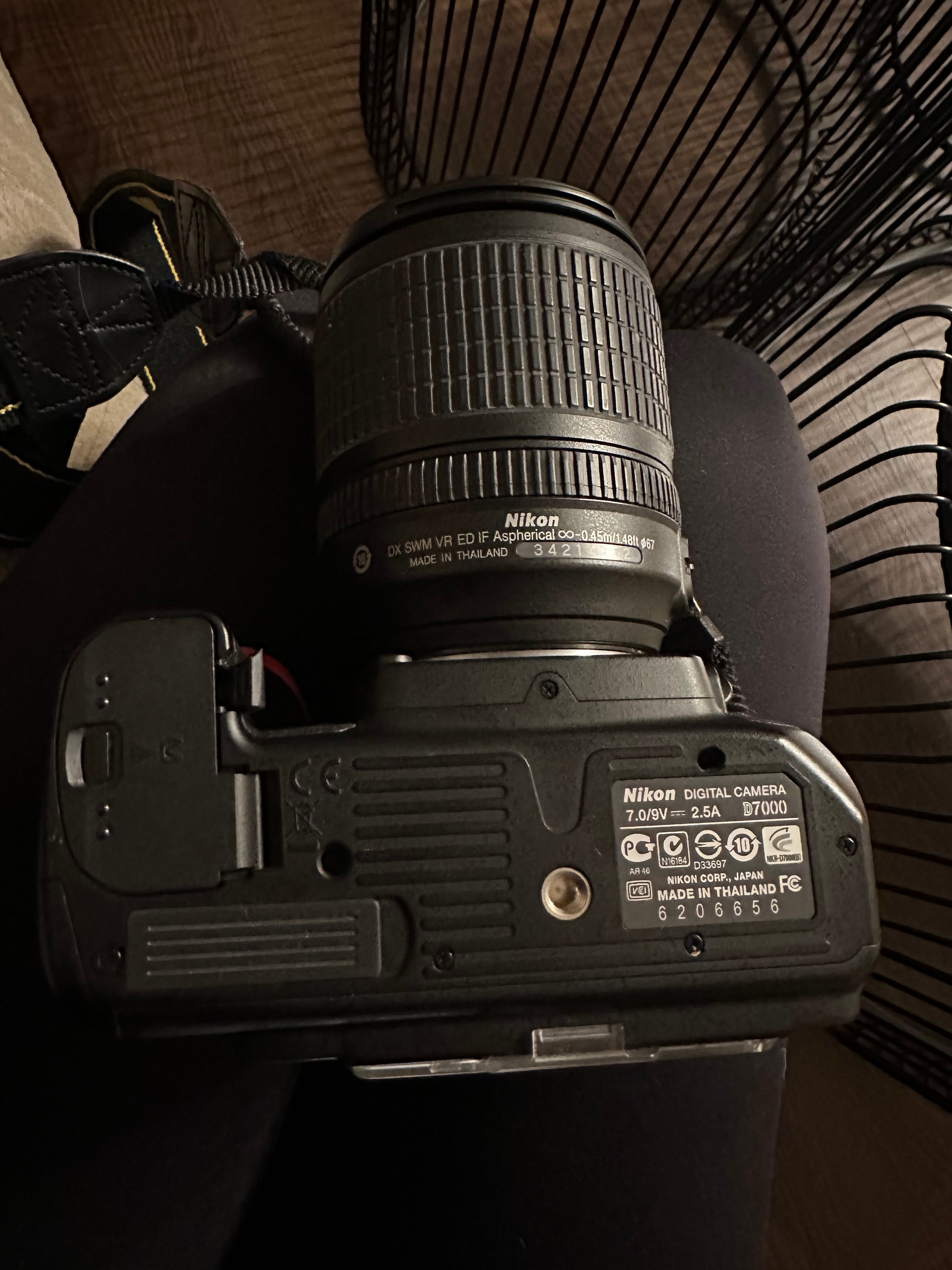 Много запазен Nikon D7000 с чанта