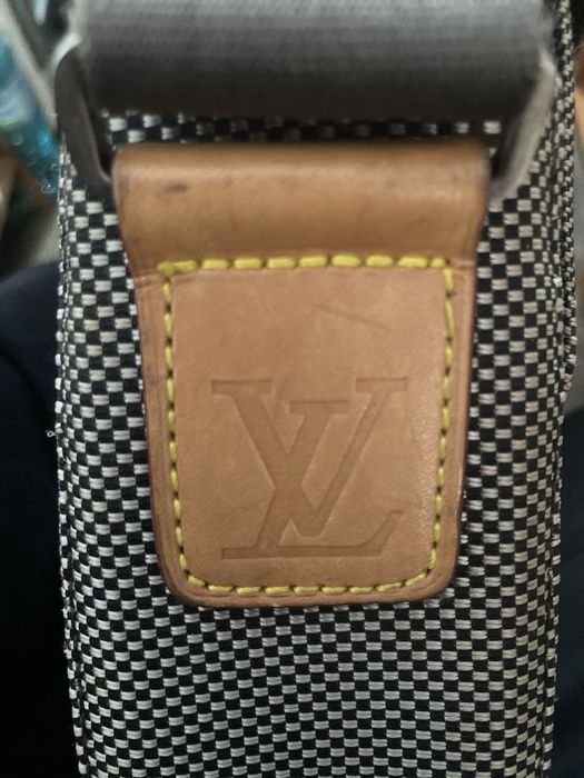 Чантичка за рамо Louis Vuitton