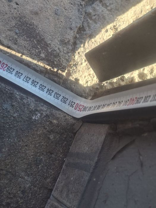 Гаражни врати на 3 части сгаваеми на страни