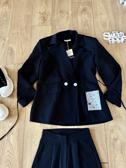 Разкошен сет oversize.Сако oversize и широк панталон с висока талия