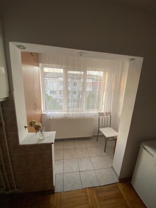 De vanzare apartament cu 2 camere, decomandat, Regele Ferdinand I