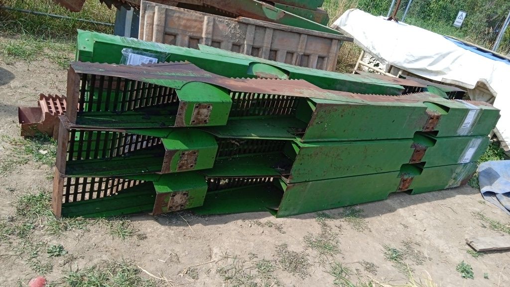 Caii scuturători combine John Deere