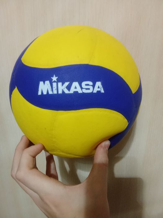 продам мяч MIKASA V300W оригинал