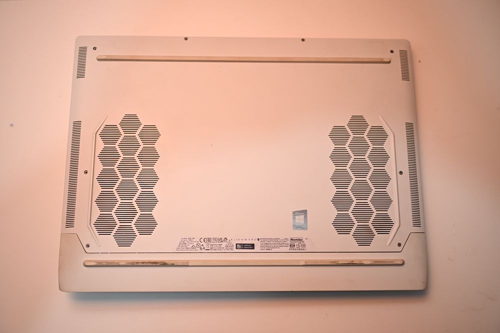 Alienware X17 R1, I9-11980Hk, 2.6 ghz (330ghz), 32gb ram, 500gb ssd