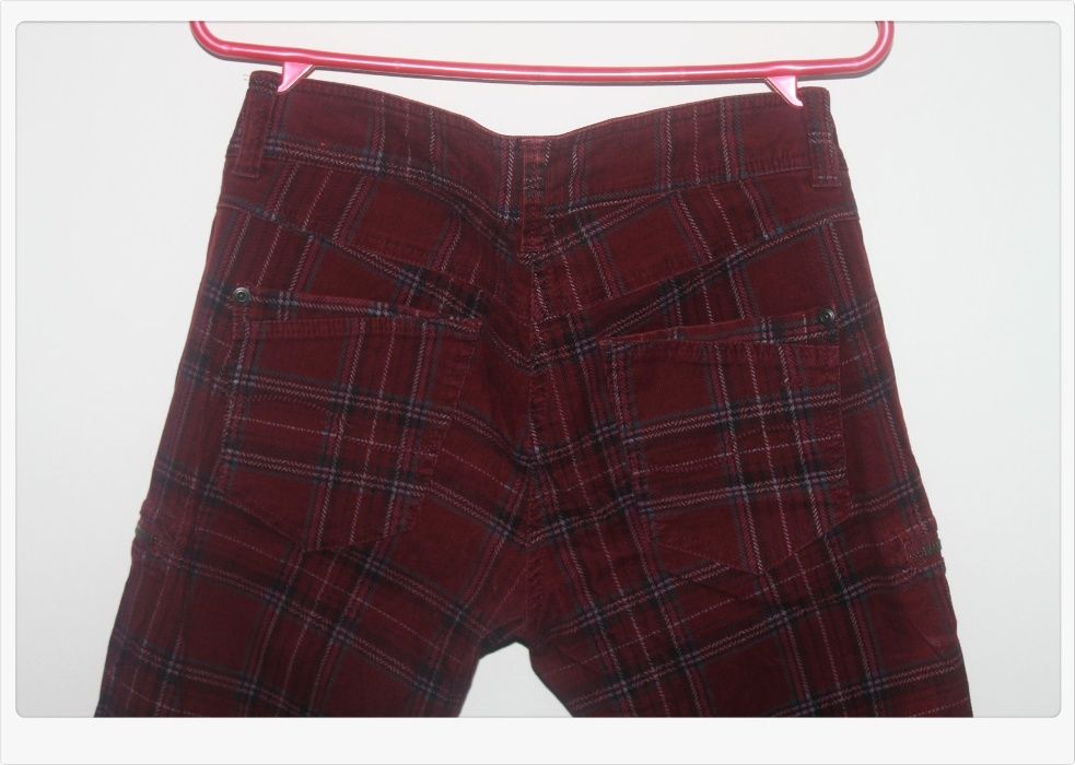 Blugi burgundy tartan Punk Rock Goth model tartan marca S.Oliver