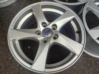 16" оригинални алуминиеви джанти за Volvo.