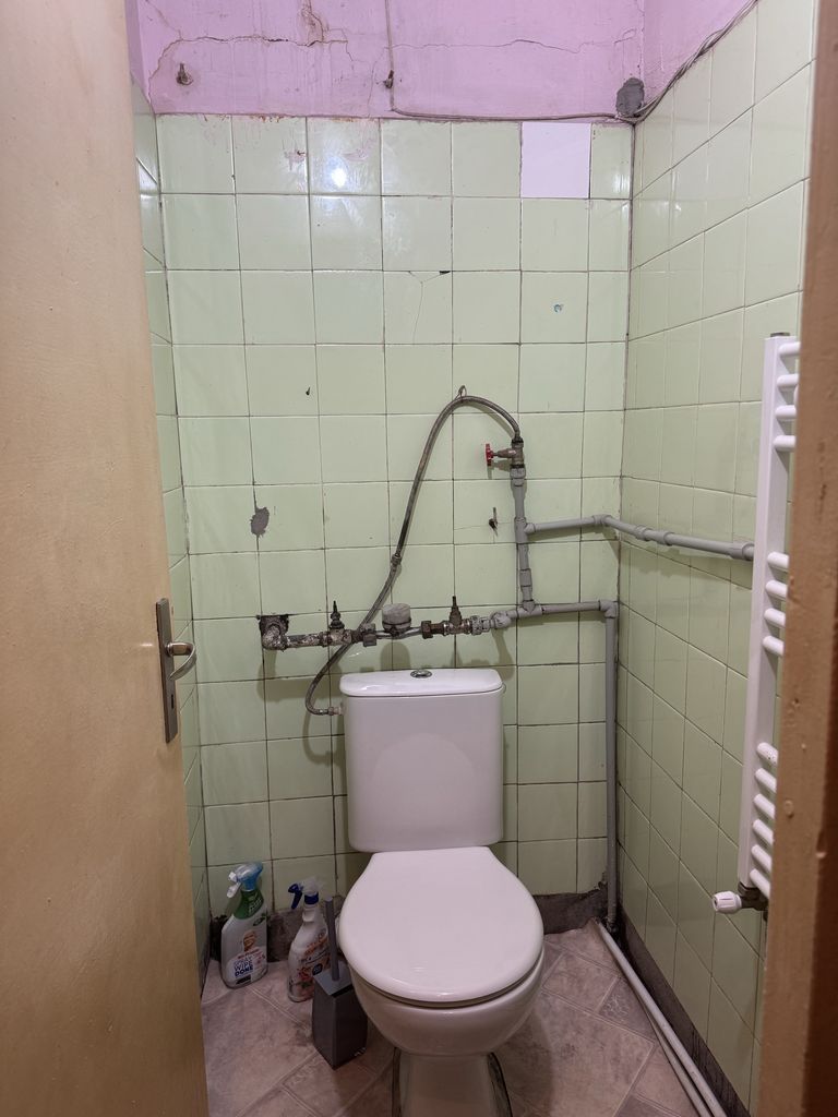 Продава се Тристаен апартамент в Търговище, Център - 81 кв.м за 1064 €/кв.м - Снимка #9