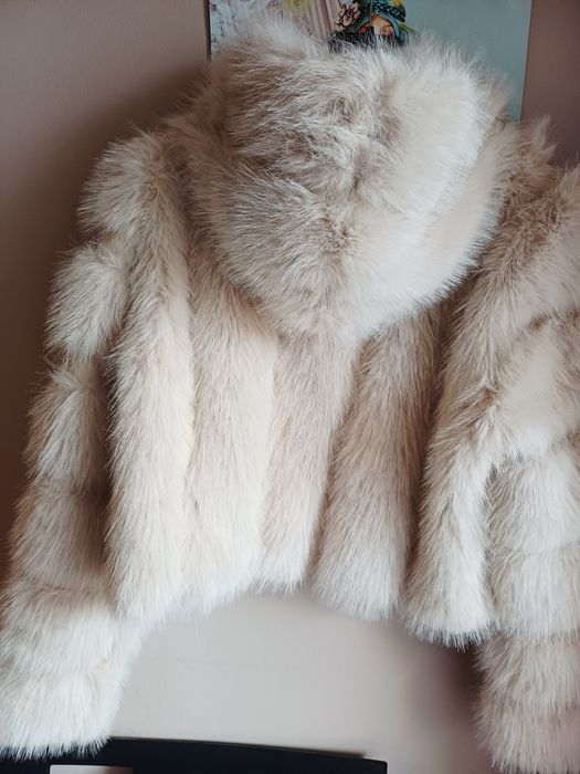 Пухкаво палто с качулка,ново