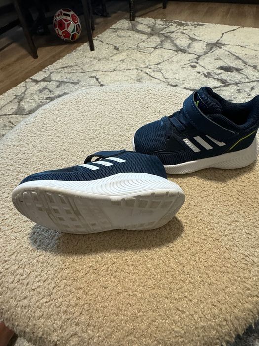 Детски маратонки Adidas Run Falcon 2