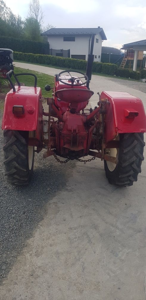 Tractor Mckormick