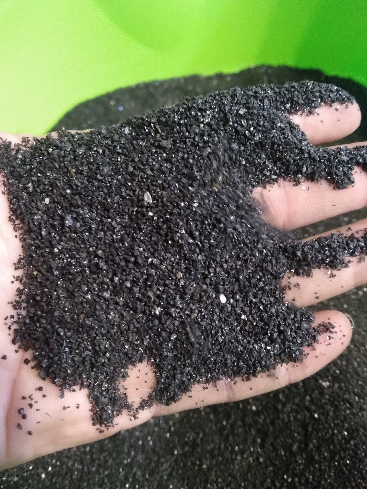 Черный кварцевый песок