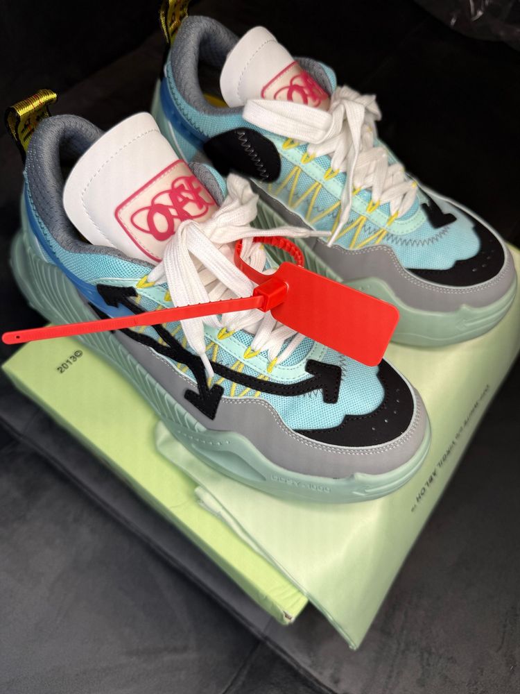 Adidasi off white odsy trainer