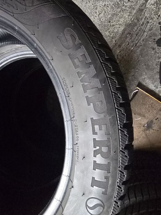 Semperit 215/55 R17 98V MS iarnă