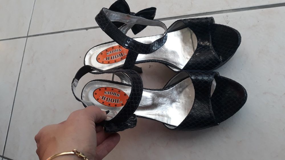 Дамски сандали от естествена кожа