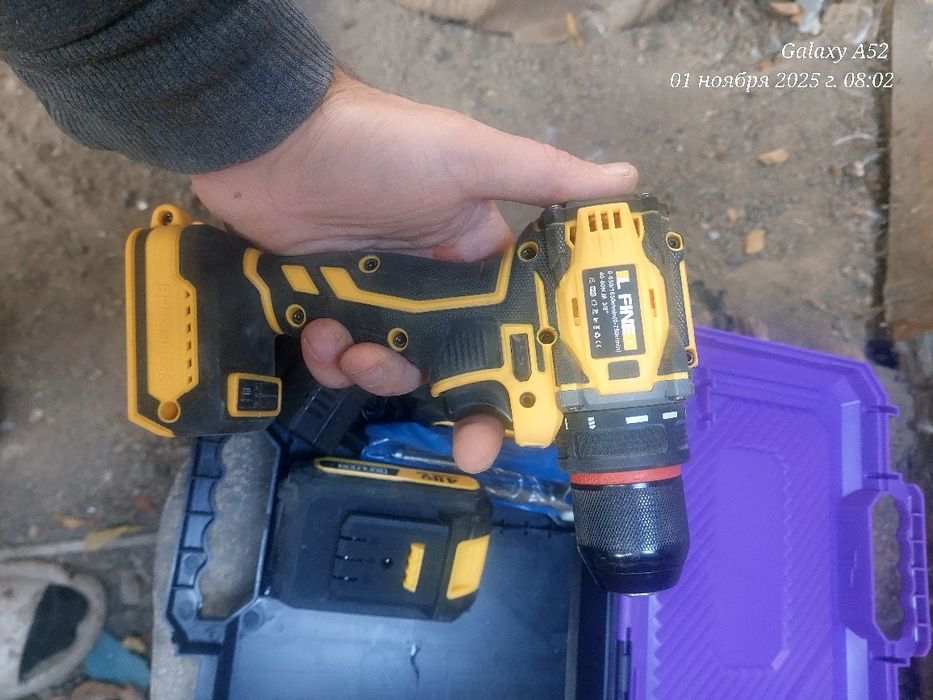 Продаю шуруповерт