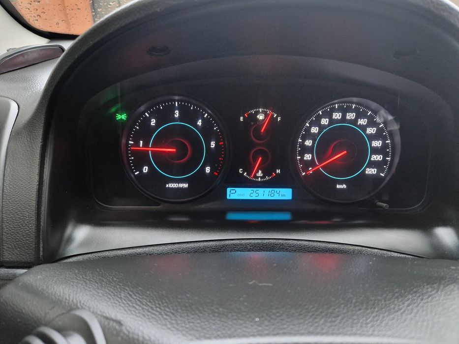 Vând Chevrolet captiva