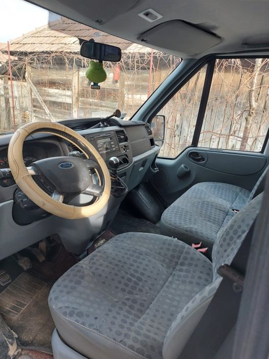 Vând Ford transit