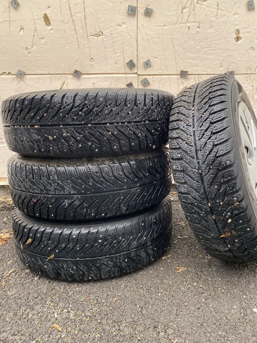 Зимние шины 195/65/R15